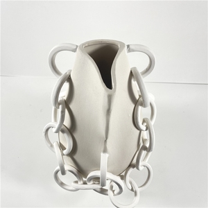 Vase en céramique au design abstrait moderne avec motif de chaîne complexe, glaçure mate, élégant pour la décoration de table - Product Image 3