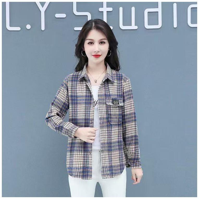 Birds of a thousand blue