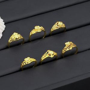 Anillo de Boda de Latón Chapado en Oro de 24K con Diseño Único JXX, Anillo de Latón Chapado en Oro de 24K de Moda para Mujer, Gran Venta - Product Image 1