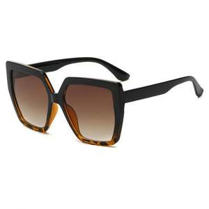 Vente en gros de lunettes de soleil surdimensionnées de luxe personnalisées avec logo, lunettes de soleil carrées de grande taille pour femmes - Product Image 6