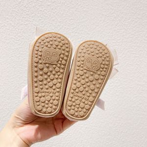 Chaussures de princesse pour bébé fille en soie à semelle souple antidérapante, chaussures de cérémonie pour bébé avec semelle antidérapante, pour fête de bébé - Product Image 3