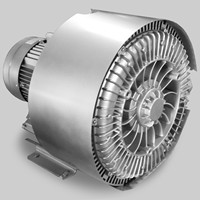 Souffleur annulaire régénératif à canal latéral 11 kW 12,6 kW pour le transport pneumatique