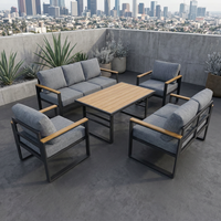 Ensemble de conversation moderne pour l'extérieur, 6 pièces, cadre en aluminium noir mat, accoudoirs en bois, table basse à lattes, lavable, gris foncé, pour jardin