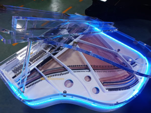 Piano à queue en acrylique Heinemann 88 touches, design artisanal transparent, modèle GP-160, offrant une vue époustouflante - Product Image 3