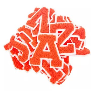 工場製シェニールタオルとファッショナブルな文字入りプロモーション刺繍パッチ、衣類用カスタム刺繍ロゴ、アイロン接着パッチ - Product Image 3