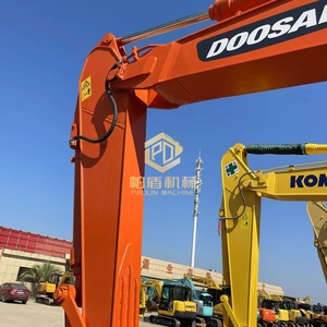 Excavatrice Doosan DX225LCA d'occasion, excavatrice Doosan d'occasion pour la construction routière, travaux de terrassement. - Product Image 5