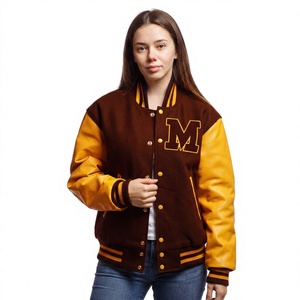 Chaqueta Varsity Casual de Lana Color Granate Personalizada para Hombre, Cuello Alto, Mangas de Cuero Dorado, Parche de Chenilla, Resistente al Viento y Transpirable - Product Image 1