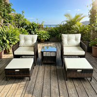 Outdoor PE-Rattan Gartenmöbel-Set, 4 Sitzplätze mit Dicken Kissen & Kaffeetisch, Wasserfestes Rattan-Sofa-Set für Garten und Balkon