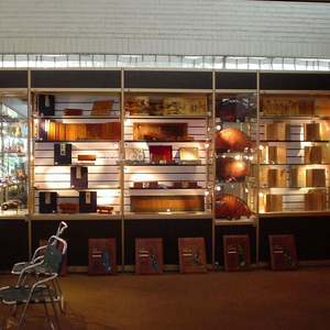 Vetrina moderna per vetrina in alluminio con vetrina in vetro di lusso personalizzato - Product Image 4