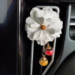 Decorazione per auto di alta qualità, ornamento floreale a forma di peonia, con pietre ingrandite, per diffusione di aromi solidi. - Product Image 3