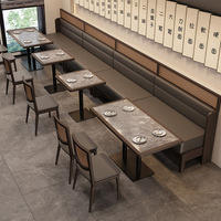 Ensemble de table à manger en bois massif avec plateau en marbre et design nordique pour utilisation en restaurant, mobilier commercial gain de place