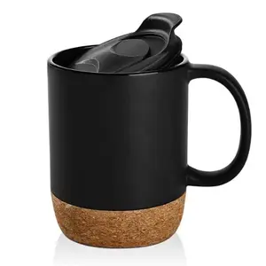 Produsen 11 Oz Mug air keramik dasar gabus porselen cangkir keramik Logo kustom Mug kopi teh dengan tutup plastik