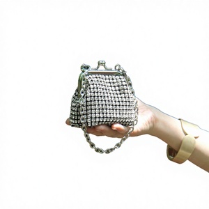 Bolso de Mano de Lujo para Mujer, Tipo Clutch, con Cadena de Cristales de Imitación, Correa Individual, Forro de PVC, Portátil y Elegante - Product Image 1
