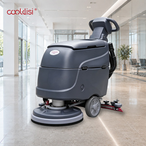Autolaveuse autotractée pour le lavage, le frottement et le séchage des sols, idéale pour les bâtiments commerciaux - Product Image 2