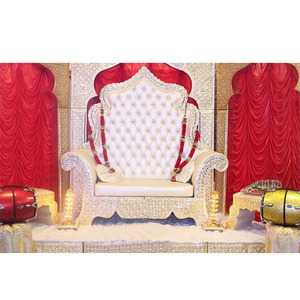Sofá de Dos Plazas Estilo Maharaja para Bodas Árabes, el Mejor Sofá para Recepciones de Boda, Sofá de Diseño para Eventos de Boda, Sofá para Escenario, Suiza - Product Image 1