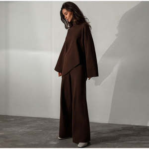 Set Due Pezzi da <span class=keywords><strong>Donna</strong></span> con Maglione Lungo Asimmetrico a Collo Alto e Pantaloni a Gamba <span class=keywords><strong>Larga</strong></span>, Motivo Personalizzato per l'Inverno - Product Image 6