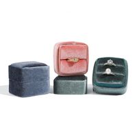 Vente en gros de nouveaux petits colliers décoratifs pour couples, boîte à bijoux en velours, emballage cadeau, bijoux
