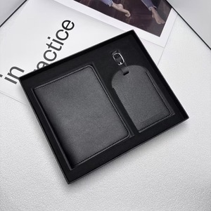 Juego de Viaje <span class=keywords><strong>ERT</strong></span> Q-0018 2026 de Cuero Saffiano <span class=keywords><strong>PU</strong></span>, Porta Pasaportes y Etiqueta para Equipaje con Caja de Empaque, Funda para Pasaporte con Logotipo Personalizado - Product Image 2