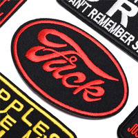 Offre Spéciale personnalisé nom et logo de marque patchs brodés tissu fleur forme Appliques pour vêtements pantalons chapeaux