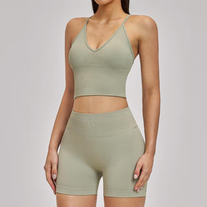 Nuevo Conjunto Deportivo de Alta Calidad para Mujer, Top Deportivo sin Costuras con Cuello en V, Pantalones Cortos de Gimnasio, Conjunto de Yoga de 2 Piezas con Efecto Push-Up - Product Image 6