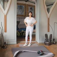 Vêtements de yoga pour femmes Hauts de yoga deux pièces en maille blanche respirante Pantalons de yoga blancs Kit de vêtements de gymnastique pour femmes