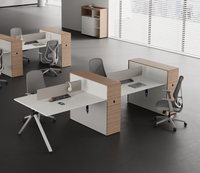 Poste de travail de direction moderne en panneau écologique de qualité E1 9 mm, avec boîte de rangement pour câbles, armoire latérale à grande capacité et ventilateur de refroidissement double tête