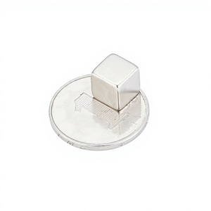 מגנטים קטנים בצורת קובייה, מגנטים תעשייתיים חזקים, מגנט בלוק ניאודימיום, מגנט קבוע בצורת קובייה - Product Image 4