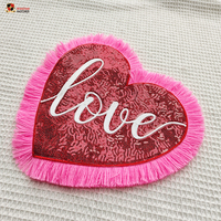 Nouveauté 2026, vente en gros personnalisée pour la Saint-Valentin, patchs thermocollants à broder avec paillettes, sequins et lettres de cœur, pour vêtements
