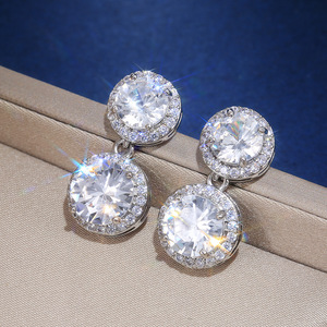 Orecchini scintillanti a forma di ruota rotonda per donna, gioielli eleganti e versatili per le orecchie - Product Image 5