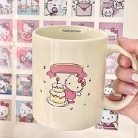 Internet-Berühmte Niedliche Cartoon Hello Kitty Kuchen-Keramiktasse mit Löffel Geburtstagsgeschenk Werbegeschenk & Studentengeschenk Großhandel