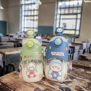 Botella de Agua Escolar de Plástico con Pajita de 600 ml, Linda y Portátil, con Diseño de Dibujos Animados, para Niños, Estudiantes, Bebidas de Verano, Taza de Gran Capacidad - Product Image 3