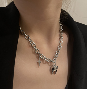Collana Trendy 2024 in Acciaio Inossidabile per Donne, Ciondolo Divertente a Forma di Dente con Catena a Maglie per Regali e Feste - Product Image 4