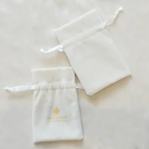 कस्टम मुद्रण उभरा गोल्डन लोगो नरम मखमल पाउच पैकेजिंग थोक के लिए मिनी पाउच हैंडबैग सफेद जूते कपड़े धूल बैग