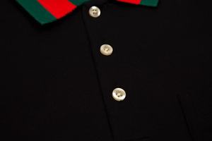 Polo de lujo, informal, de moda, 100% algodón, transpirable, ajustado, estilo vintage, a rayas, sin cuello, tipo Gucci, para hombre. - Product Image 6