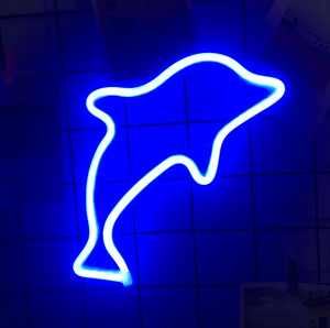 ไฟนีออนรูปปลาสีฟ้าแบบแขวน ใช้แบตเตอรี่ ไฟกลางคืน LED รูปปลาโลมา สำหรับตกแต่งผนัง ห้องเด็ก งานปาร์ตี้ บาร์ ของขวัญ - Product Image 1