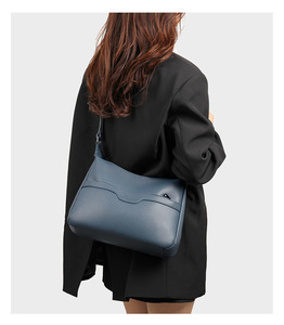 Women's Bag Soft PU Leather Single Shoulder Cross Bag Casual Temperament Small <b>Square</b> Large Capacity Mother Bag - Product Image 4