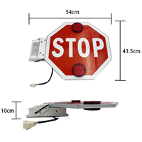 Système de signalisation automatique pour arrêt de bus scolaire avec bras LED, barrière de stationnement électrique pliable et système d'avertissement de sécurité pour flotte de bus