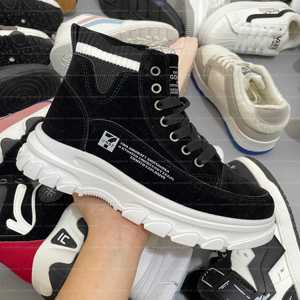 Chaussures de sport d'hiver en peluche chaudes à semelles épaisses de style mixte, chaussures de marche à lacets à la mode et confortables pour femmes - Product Image 4