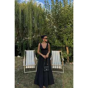 Robe de cocktail noire à bretelles - Product Image 3