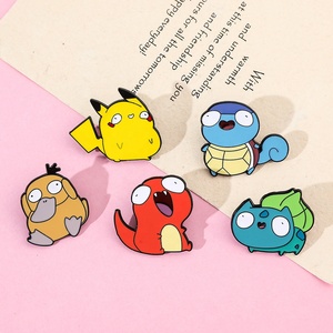 84 diseños lindo Anime japonés Logo sombrero hombres mujeres broche <span class=keywords><strong>dibujos</strong></span> <span class=keywords><strong>animados</strong></span> Pokemoned Pikachu Eevee Metal esmalte Collar broche pines - Product Image 2