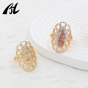 Bague en or 14 carats avec cœur de fleur de cerisier de la Vierge Marie - Bijoux en laiton chrétien à trois couleurs de la Vierge de Guadalupe - Product Image 1