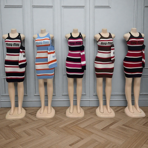 Nuova borsa a tracolla estiva da donna con cuciture colorate abbinate a righe senza maniche - Product Image 4