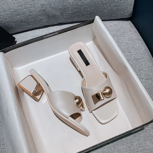 Phụ Nữ Của Sang Trọng Cao Gót Dép Không Thấm Nước Và Thoáng Khí Mùa Hè Bên Nêm Với Chunky Gót Chất Lượng Của Phụ Nữ Giày - Product Image 3