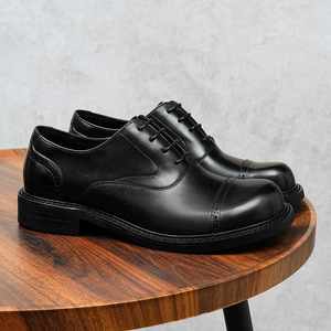 Nouvelles Chaussures de Soirée Haut de Gamme pour Hommes en Cuir Véritable - Chaussures en Cuir Rond à Pois pour Costumes, Rehaussantes, Collection Automne - Product Image 5