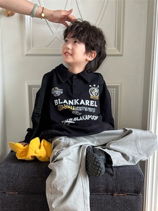 Vente en gros 2025 Automne Nouveau T-<span class=keywords><strong>shirt</strong></span> polo <span class=keywords><strong>noir</strong></span> manches longues imprimé lettres pour enfants pour garçons - Product Image 4