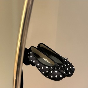 2026 Spring New Polka Dot Satin Shallow <b>Flats</b> Women <b>Flat</b> Ballet Split Toe Casual Shoes - Product Image 2