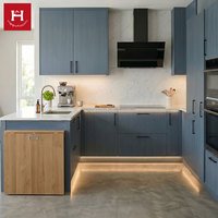 Lemari Dapur Modern Dusty Blue HAPPY HOUSES dengan Meja Geser Kayu Solid dan Pantry Ekstensi Penuh untuk Proyek Rumah/Apartemen