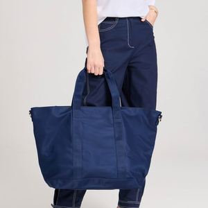 Nylon <b>Pillow</b> Tote Bag Zipper Waterproof Eco-Friendly Durable <b>Large</b> Capacity Portable Outdoor Travel Beach Use Letter Unisex - Product Image 5