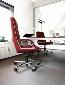 Kiruna Classic <b>Reclining</b> Ergonomic Executive Office <b>Chair</b> Medium Back <b>Leather</b> Finish with Traditional Design Style - Product Image 4