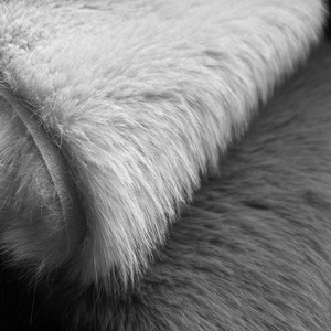 Colección de ropa de otoño e invierno que suministra poliéster Toka Velvet Coat y almohada Tusk Faux Pelt con piel de zorro de imitación Toscana - Product Image 2